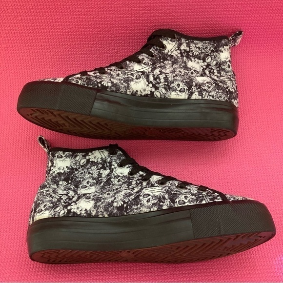 Hot Topic Floral Skull High-top Sneakers Unisex Women’s 11 or Men’s 9 - Picture 5 of 9